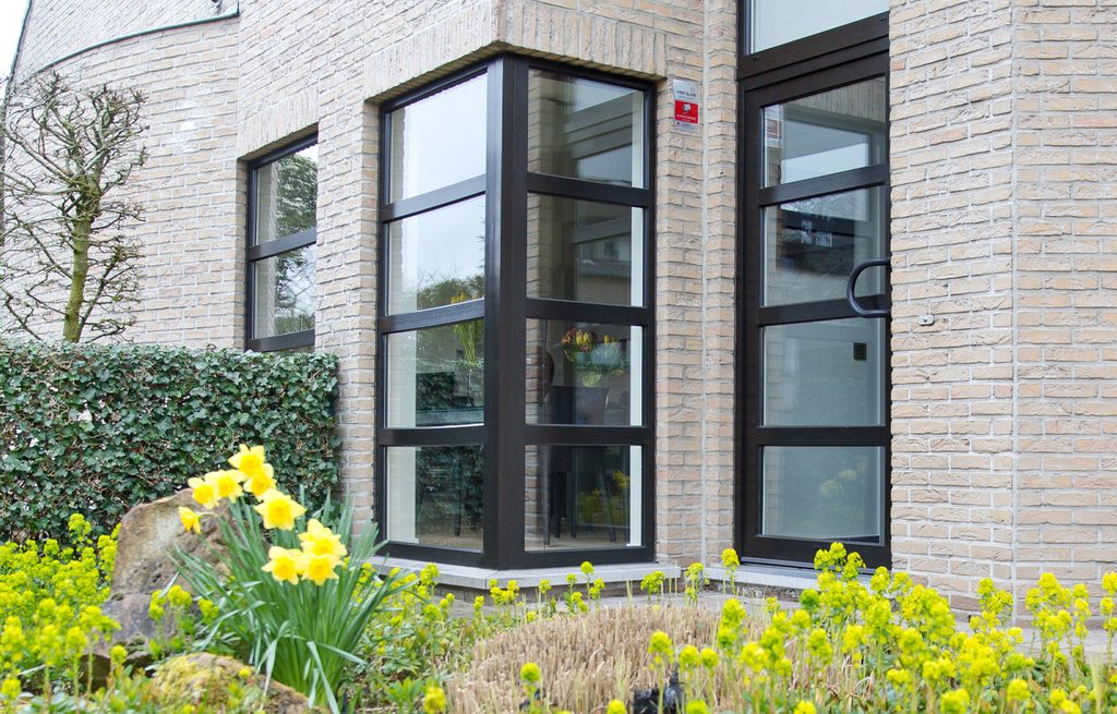 Breit Kozijnen showroom en werkplaats